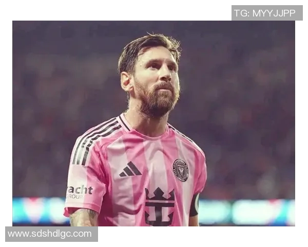 全球足球明星最新排名榜揭晓谁将成为2023年最佳球员的荣耀之争