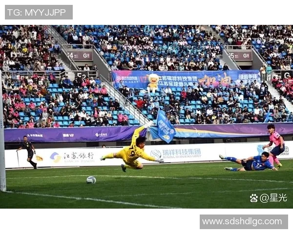 梦十二队与中国队精彩对决回放分析揭示比赛背后的战术与亮点 梦十二队与中国队精彩对决回放分析揭示比赛背后的战术与亮点