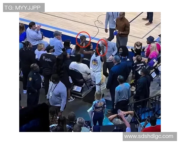 火箭队与灰熊队激战正酣谁能在这场对决中笑到最后 火箭队与灰熊队激战正酣谁能在这场对决中笑到最后