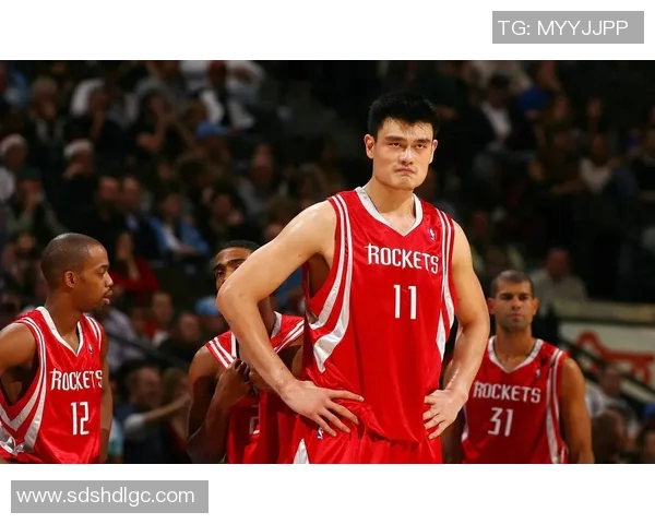 篮球明星J的传奇之路:从青涩少年到全球偶像的成长故事 篮球明星J的传奇之路:从青涩少年到全球偶像的成长故事